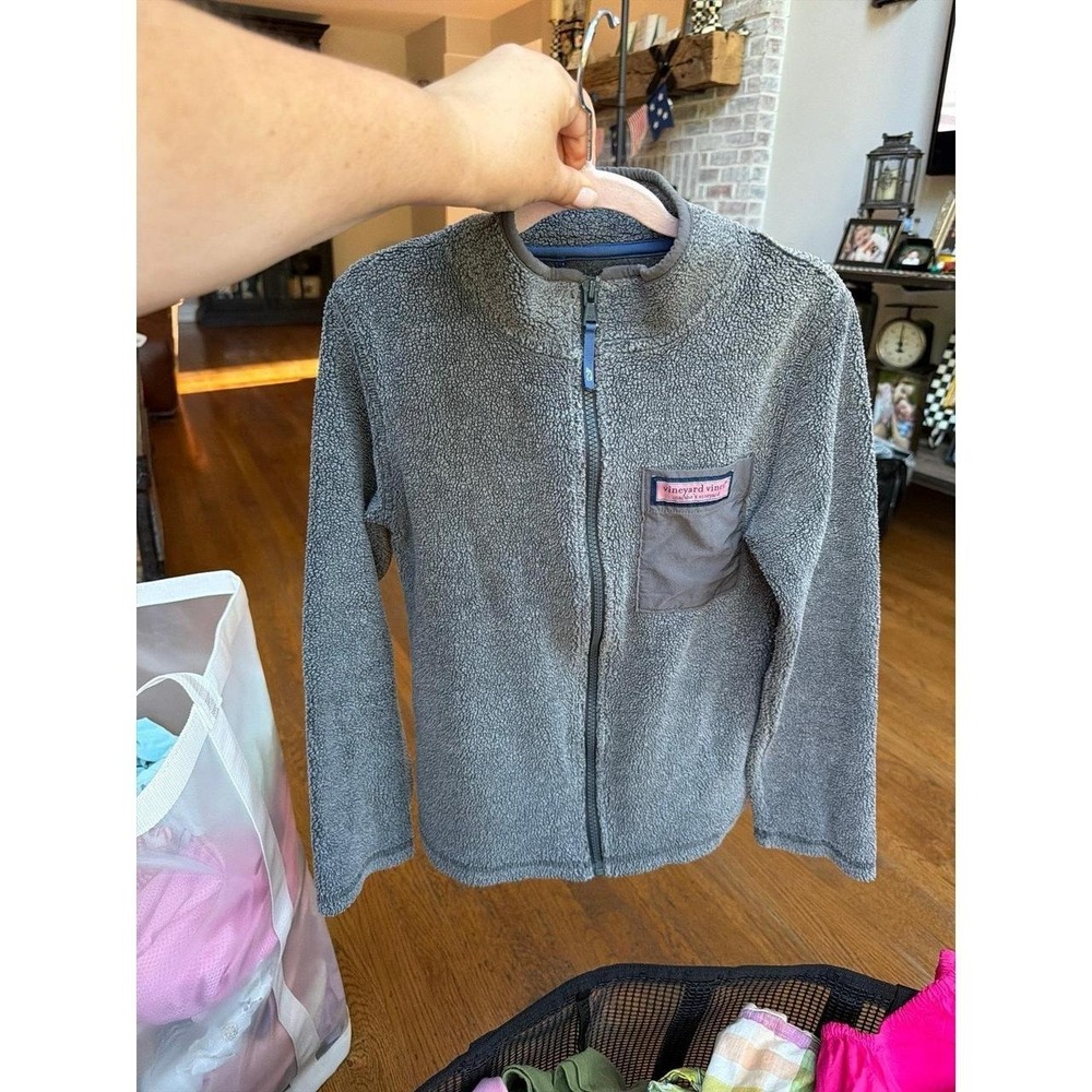 Vineyard Vines Heritage Sherpa Fleece Pullover in a heather gray girls 8-10